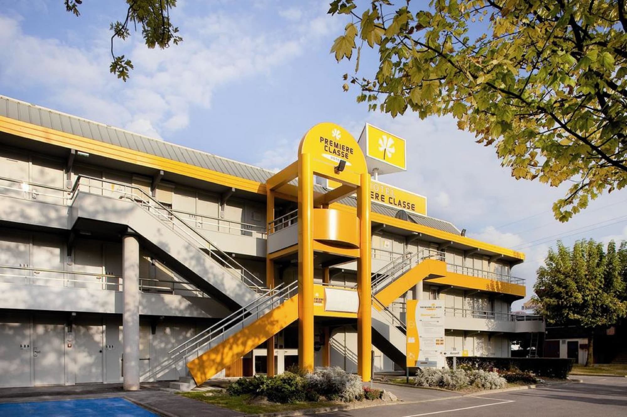 东里昂机场圣艾修伯里普瑞米尔经典酒店 圣洛朗-德米尔 外观 照片